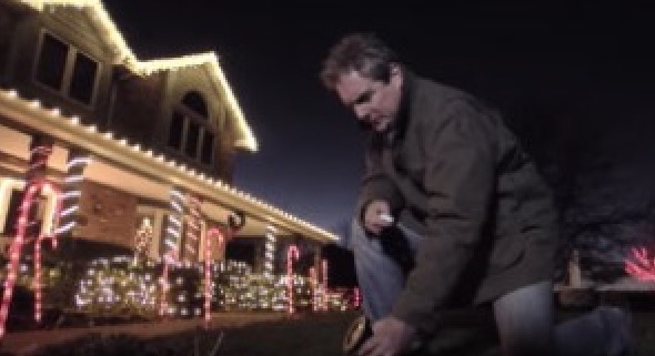 How To Set Up A Christmas Light Display